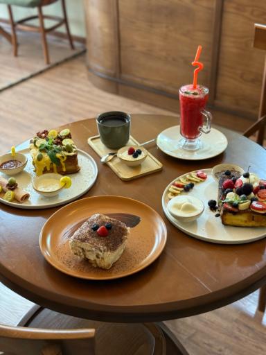 عکس کافه گالری ساروق