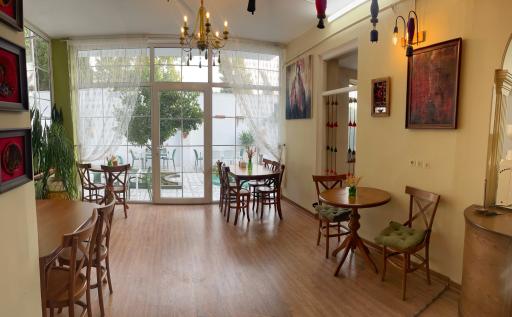 کافه گالری ساروق