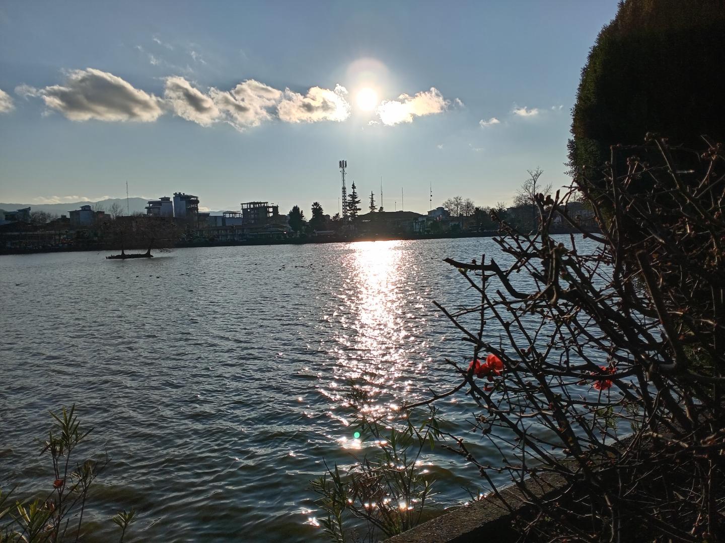 عکس جزیره استخر لاهیجان