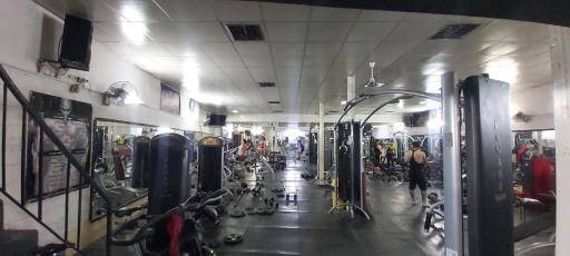 عکس باشگاه پرورش اندام حاج قدیر