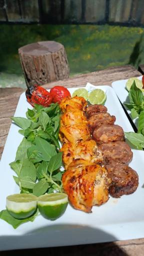 عکس کافه رستوران باغ راز