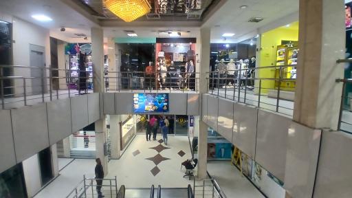 مجتمع بزرگ تجاری پردیس