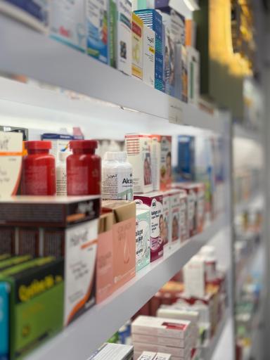 عکس داروخانه دکتر نگین انصاری-سینارضایی