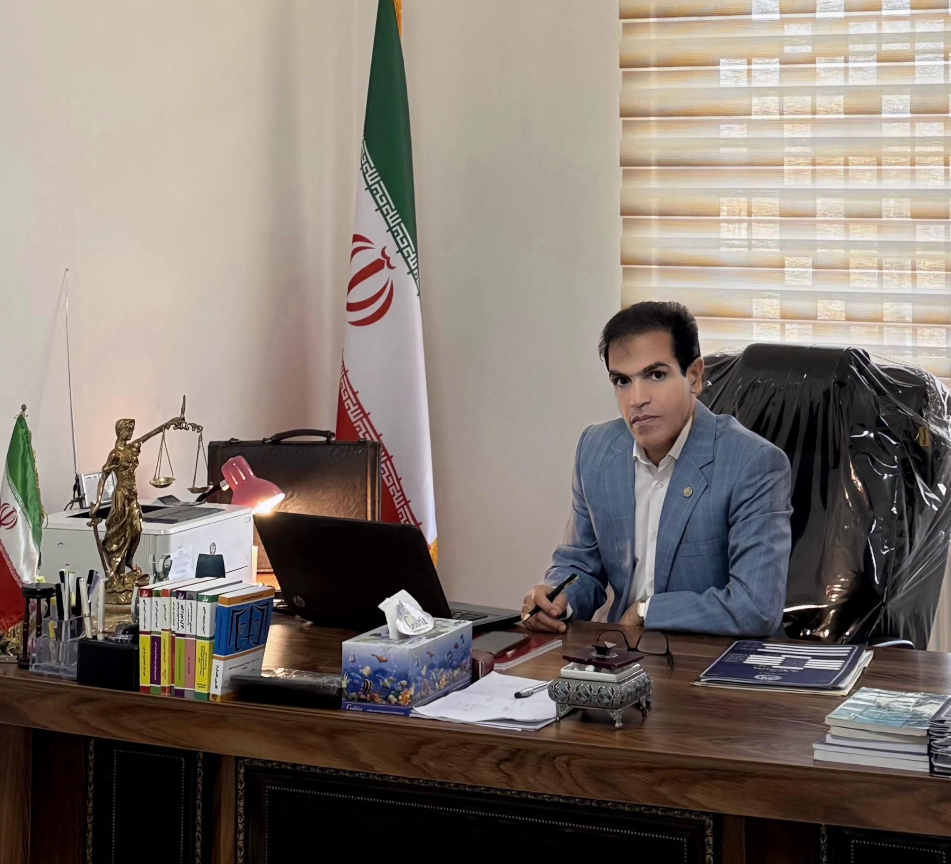 عکس دفتر وکالت علی بیطالی وکیل پایه یک دادگستری