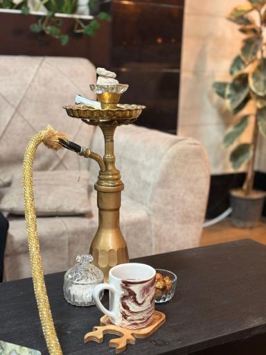 عکس کافه رستوران و قلیان موکا