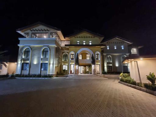 عکس هتل گیلاریا