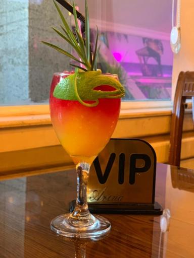 عکس کافه رستوران آرینا