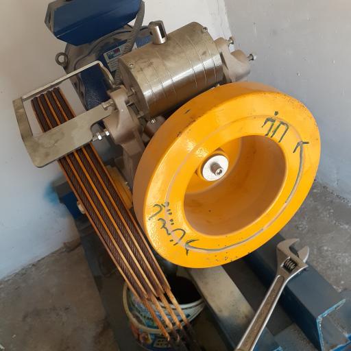 عکس آسانسور تاج بخش