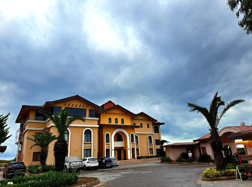 عکس هتل گیلاریا