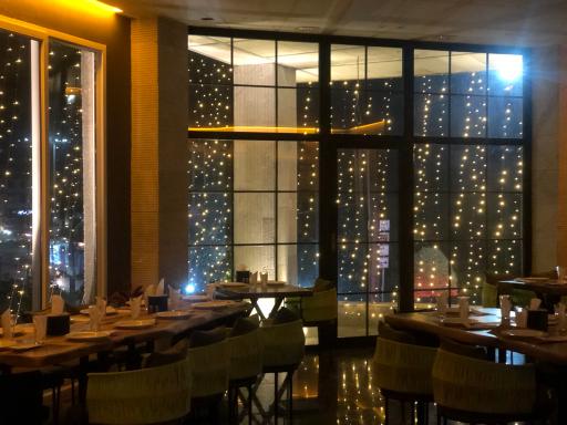 عکس رستوران شکم‌ پر