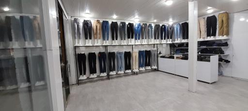 عکس فروشگاه شلوار زنانه لی وان