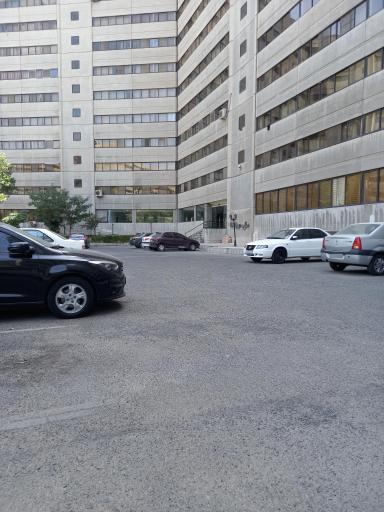 عکس پارکینگ روباز بلوک ۳