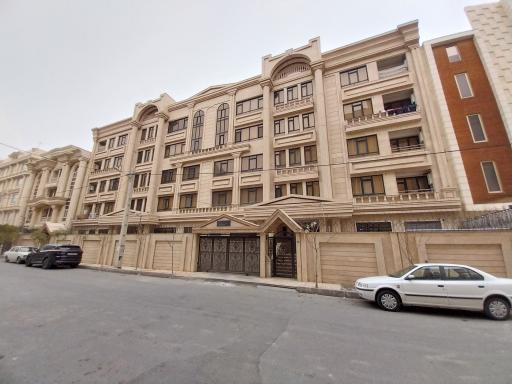 عکس ساختمان رویال پارک