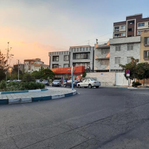 عکس فروشگاه افق کوروش