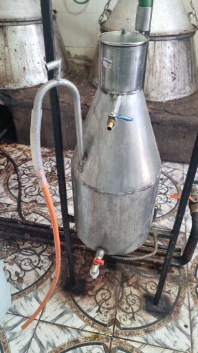 عکس سهند گلاب ایرانیان