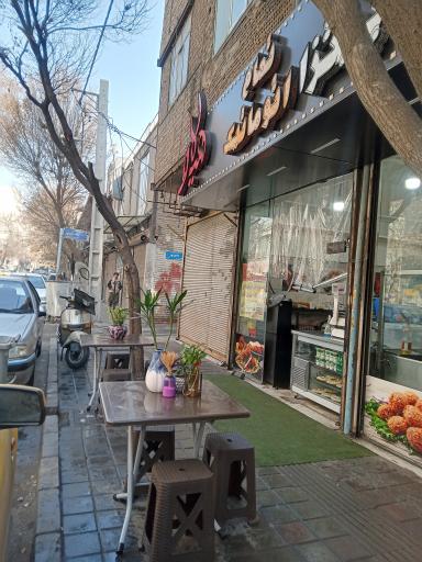 عکس فست فود هیولا