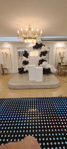 عکس تالار رستوران قائم