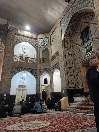 عکس مدرسه پریزاد (پاسخگویی به سوالات دینی)