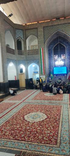 عکس مدرسه پریزاد (پاسخگویی به سوالات دینی)