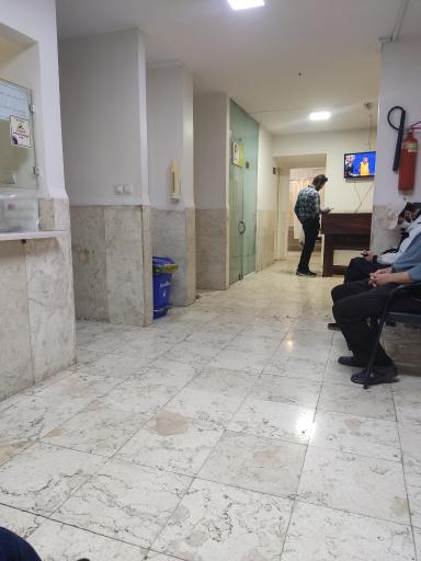 عکس درمانگاه دکتر افروز وداروخانه دکتر طیلابی