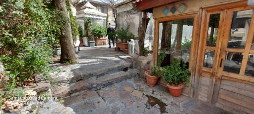 عکس باغ رستوران آویشن