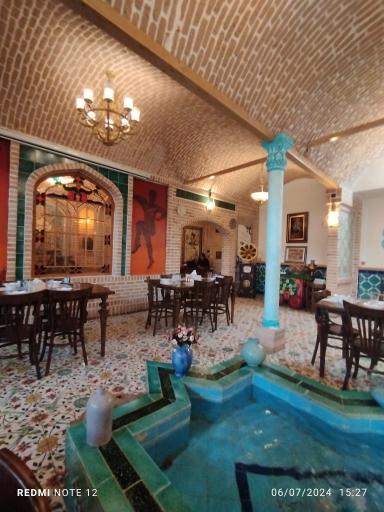 عکس رستوران سنتی میرزا مجید 