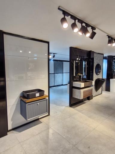 کلینیک ساختمانی مقبلی