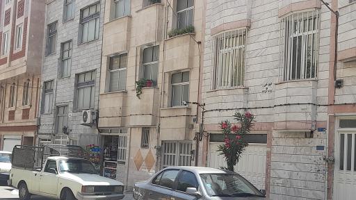 عکس سوپر مارکت بیات