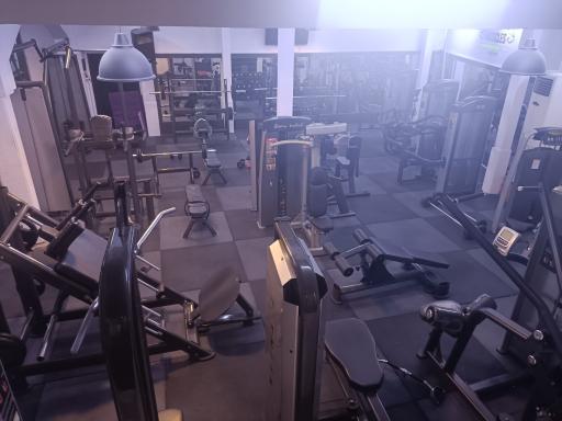 عکس مجموعه ورزشی طاق کسری