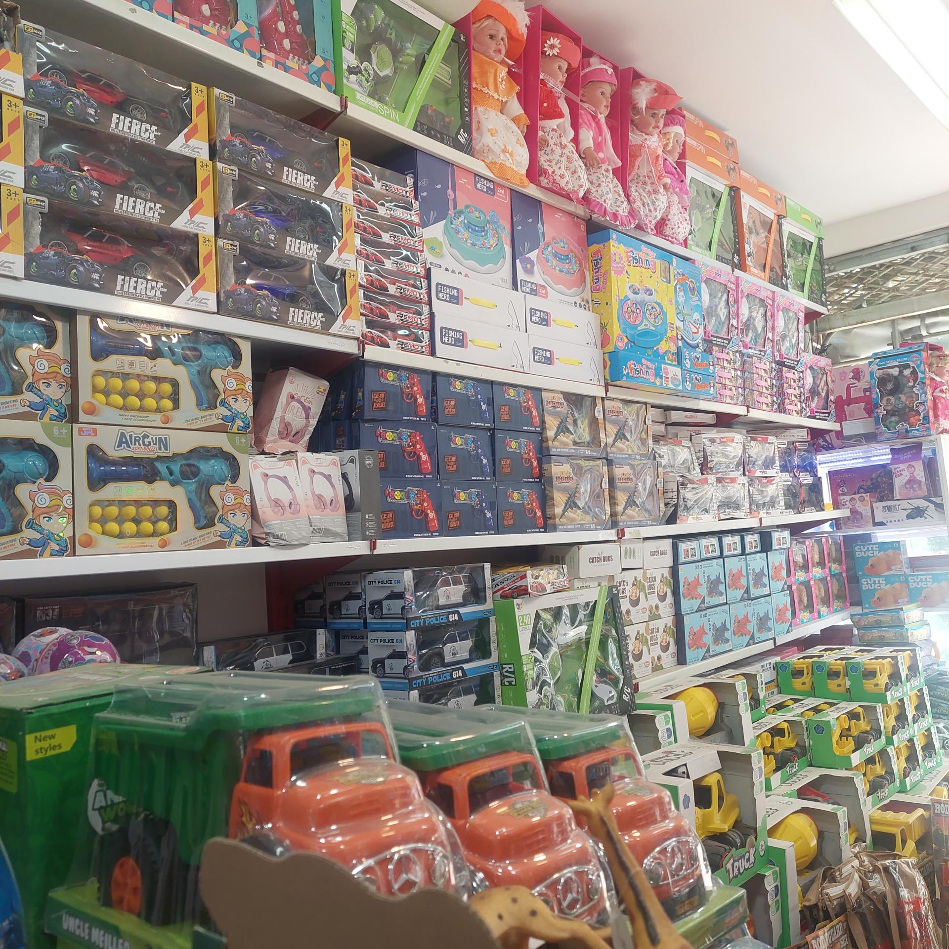 عکس پخش اسباب بازی لوکسیران