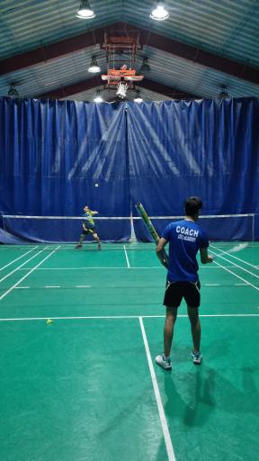 عکس آکادمی بدمینتون عزیزی