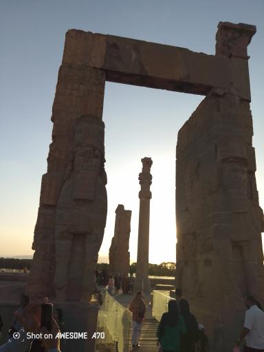 عکس دروازه ملل