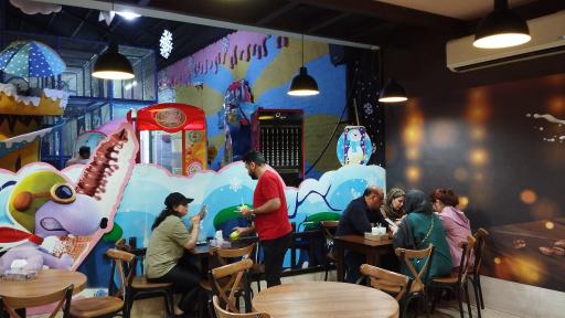 عکس بستنی کافه شهربازی اسکیمو