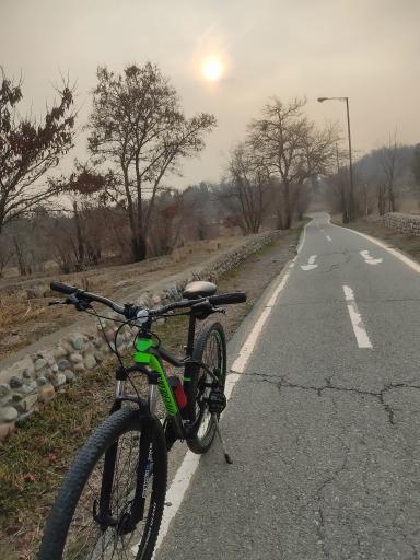 عکس پیست دوچرخه سواری چیتگر