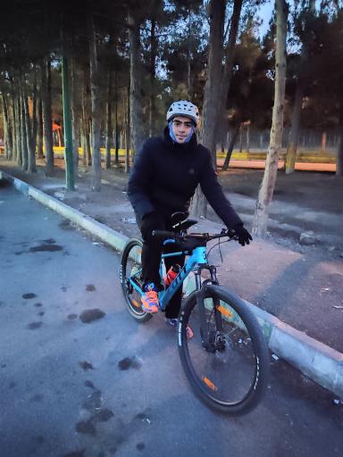 عکس پیست دوچرخه سواری چیتگر