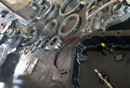 عکس تعمیرگاه گیربکس اتوماتیک چری