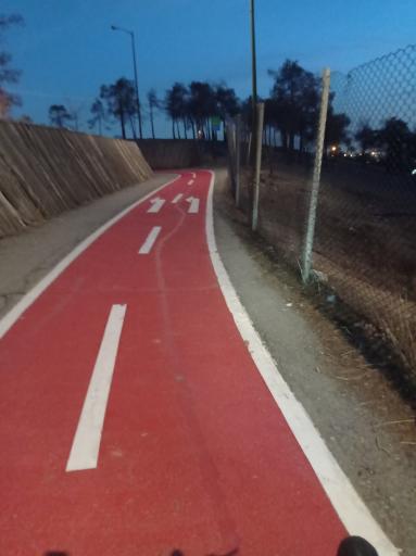 عکس پیست دوچرخه سواری چیتگر