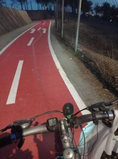 عکس پیست دوچرخه سواری چیتگر