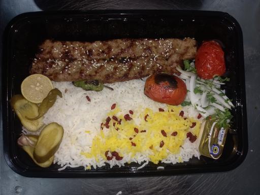 عکس تهیه غذای جلفا