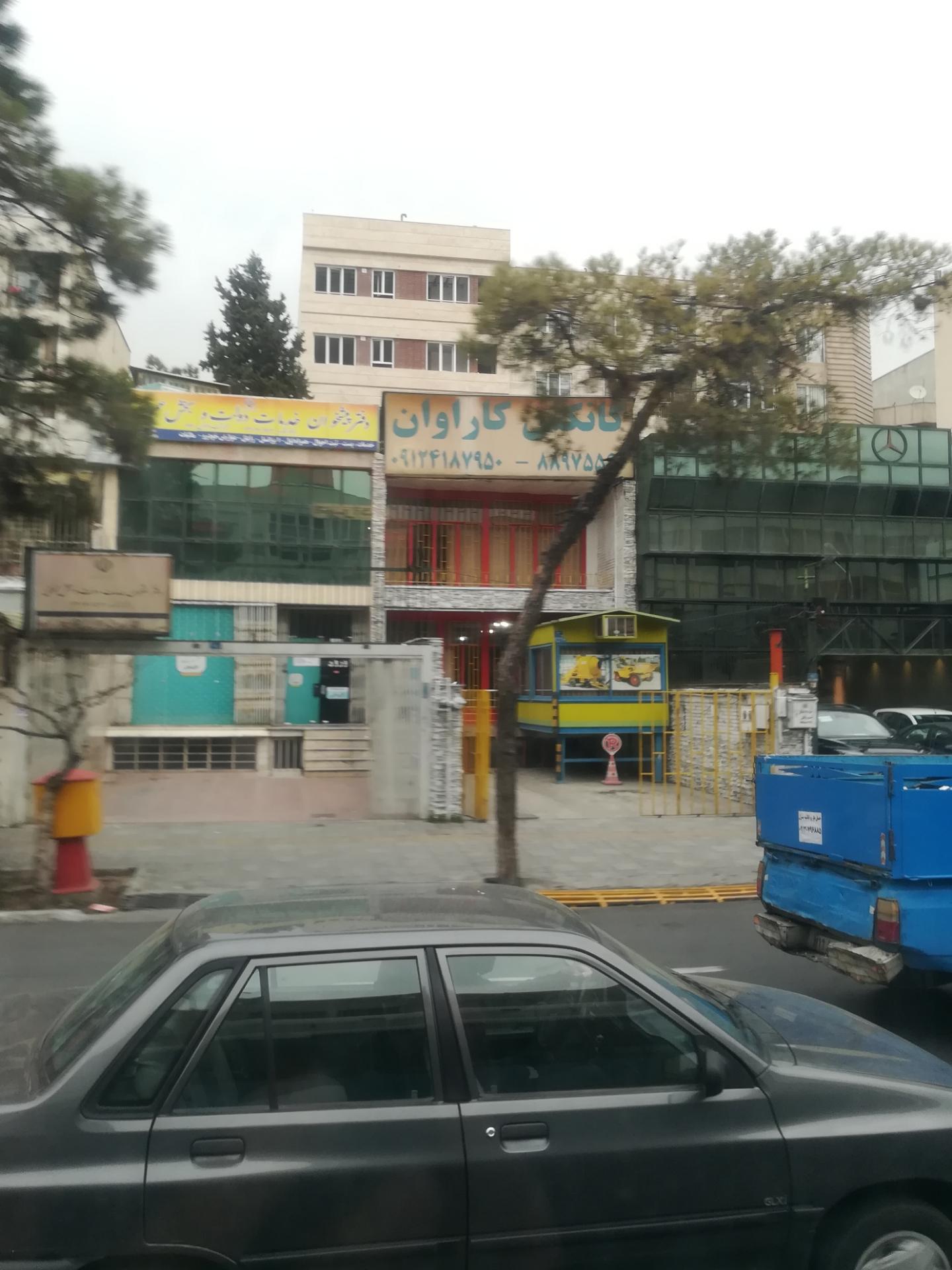 عکس نمایندگی بنز