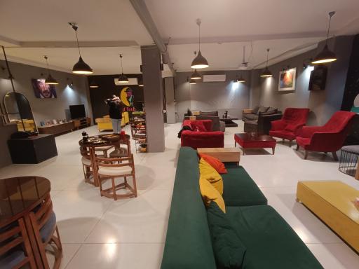 عکس کافه دورهمی ارغوان