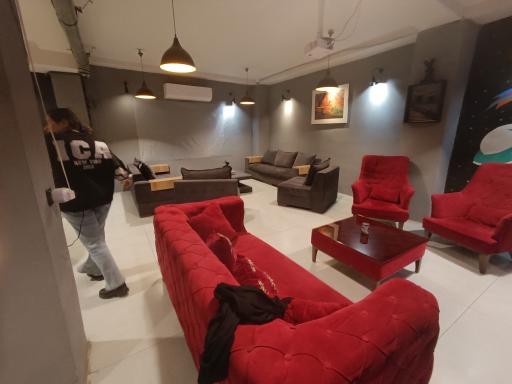 عکس کافه دورهمی ارغوان