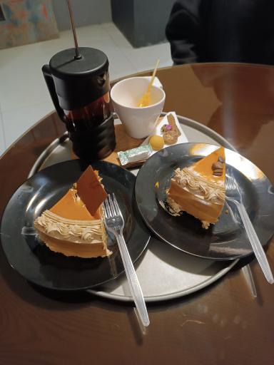 عکس کافه دورهمی ارغوان