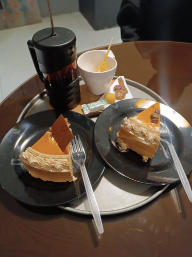 عکس کافه دورهمی ارغوان