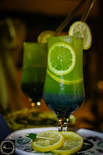 عکس کافه سناتور