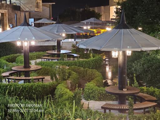 عکس باغ رستوران ویکتوریا