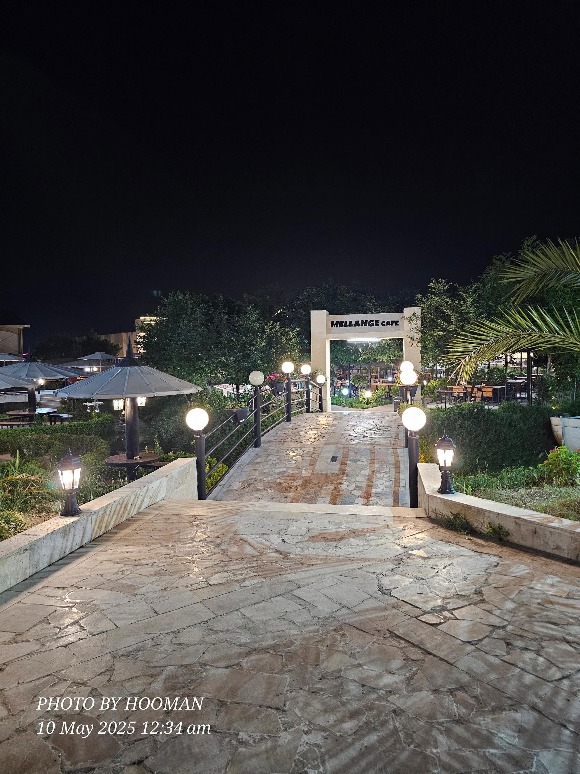 عکس باغ رستوران ویکتوریا