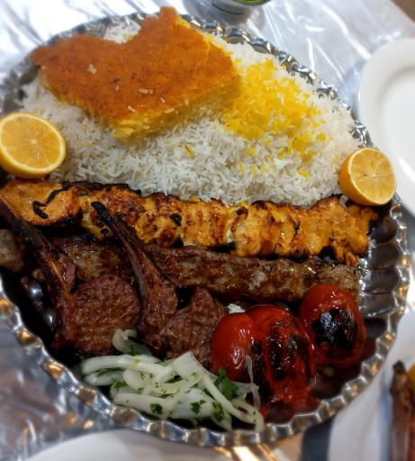 عکس رستوران آذری شاندیز