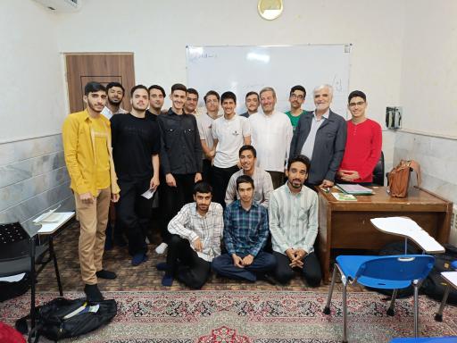 عکس دبیرستان علوم و معارف اسلامی صدرا