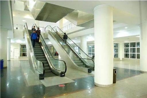 عکس کتابخانه و مرکز اسناد علمی